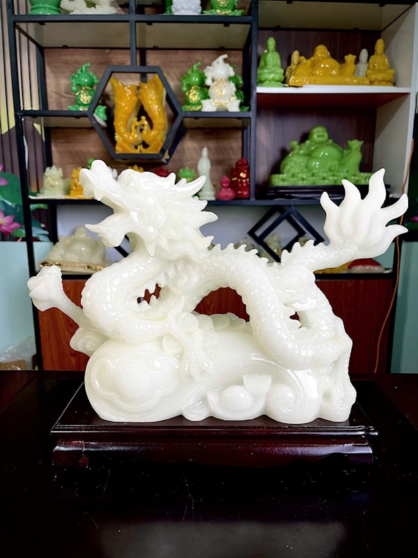 Rồng Phong Thủy Trên Đế Vàng